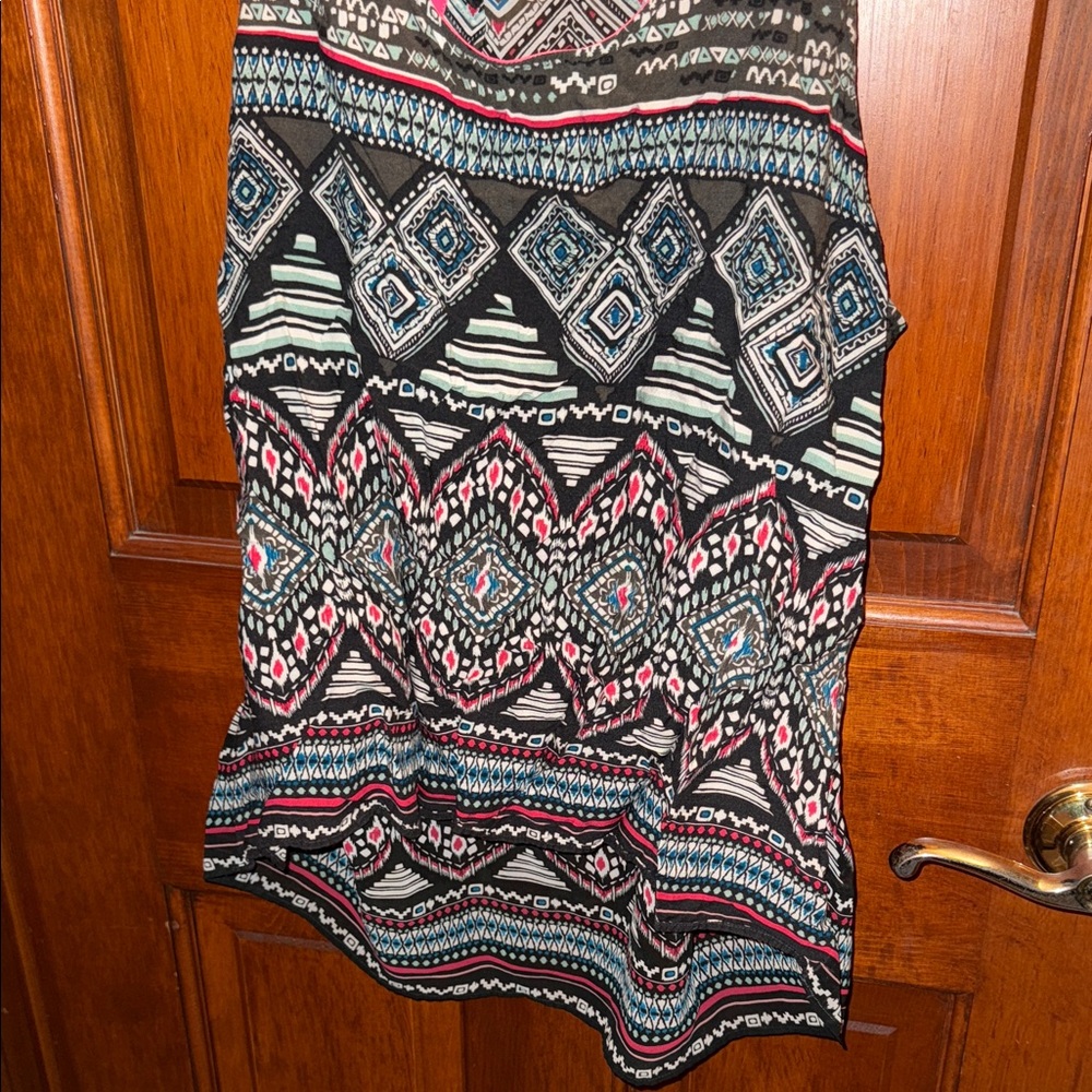 AE Aztec Tank Top - Picture 3 of 4